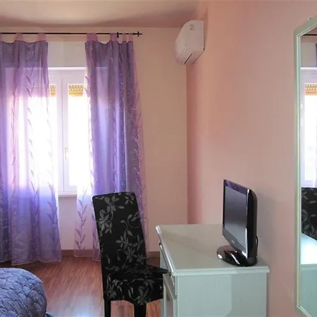 Bosa Guest House 2*