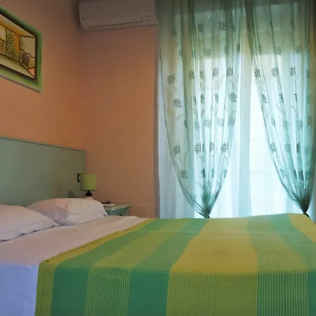 Bosa Guest House 2*
