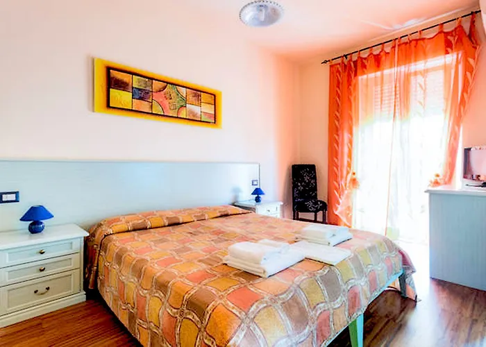 Bosa Guest House 3*
